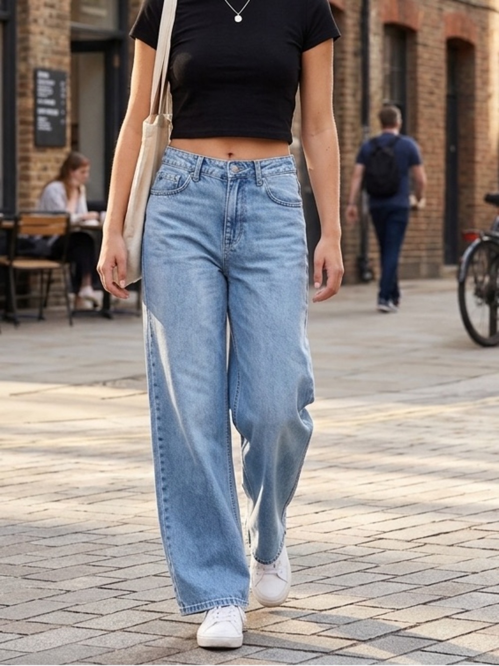 Wild Fable Low Rise Baggy Jeans Light Wash Blue Bow Back Pocket Size 8 NWT